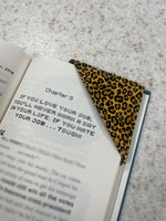 Fabric Corner Bookmarks: Unique Page Holders for Book Lovers: Animal Print